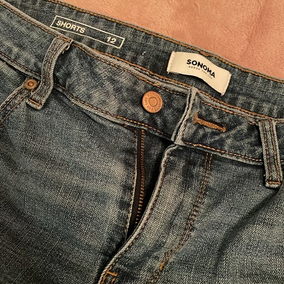 Distressed Denim Shorts - Picture 2 of 4